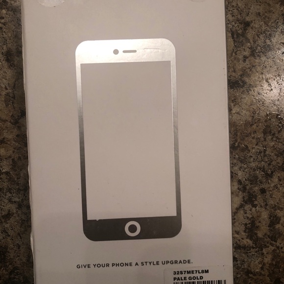 Michael Kors Gold IPhone 7 case - Picture 2 of 3